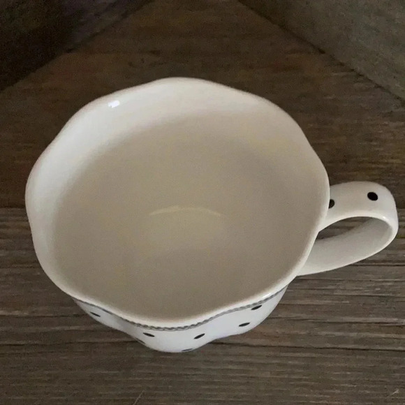 Graces Teaware |  Josephine Black cup & saucer - Picture 3 of 6